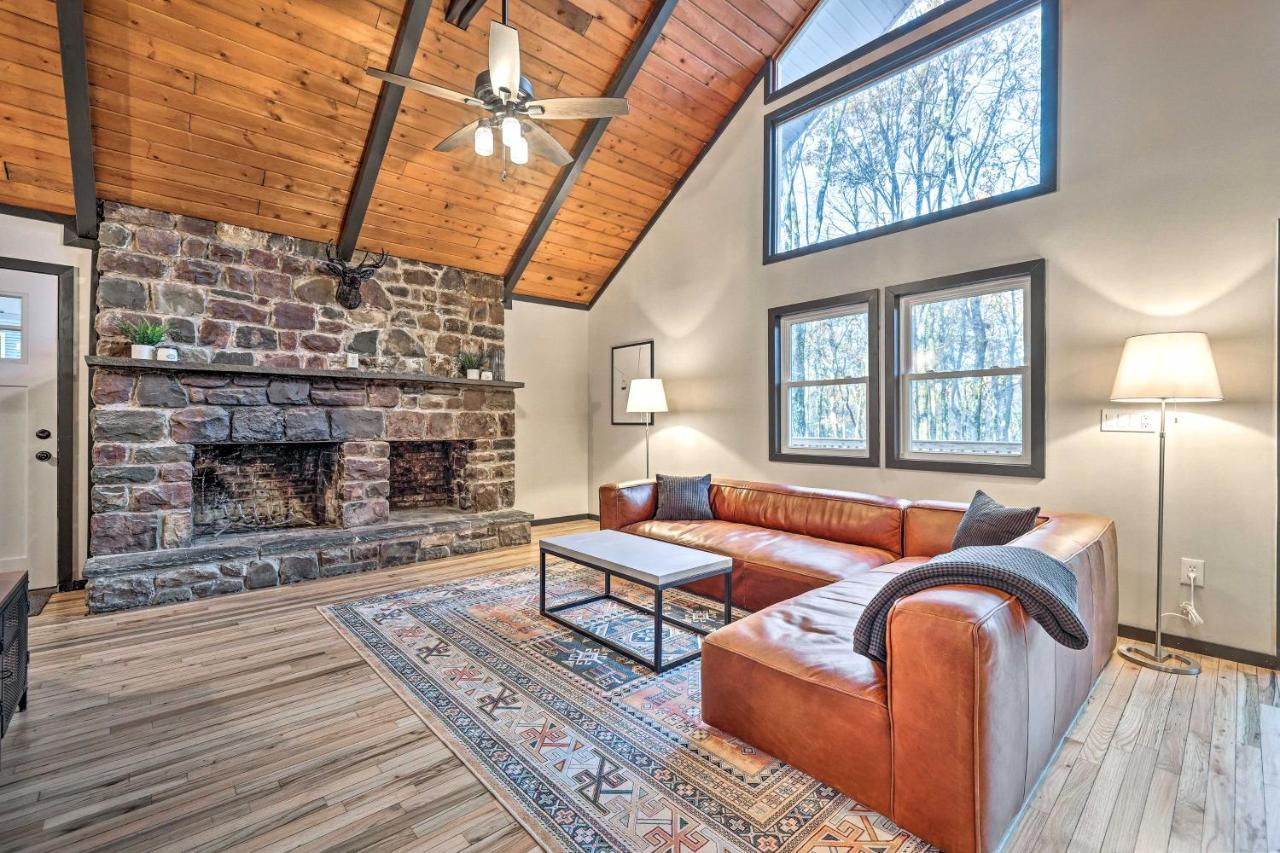 Spacious Poconos - Deck, Fire Pit And Game *