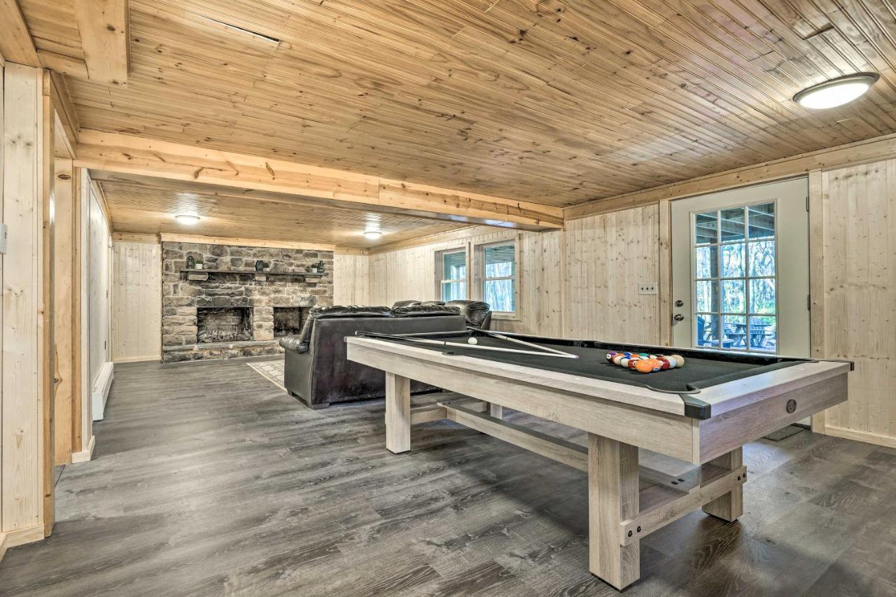 Spacious Poconos - Deck, Fire Pit And Game Lake Harmony