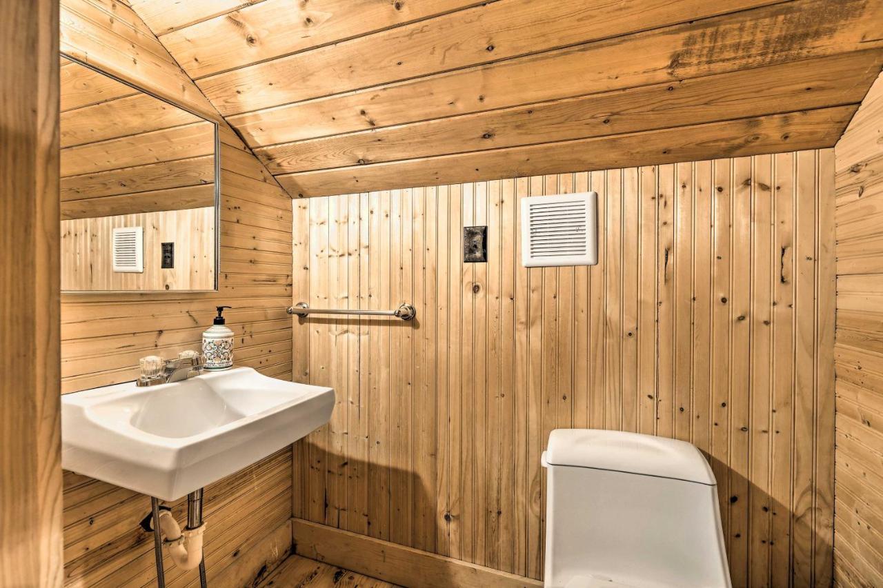 Holiday home Spacious Poconos - Deck, Fire Pit And Game Lake Harmony